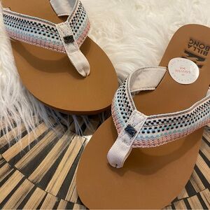 Billabong 🌊 Stitched Embroidered Canvas Light Cushion Flip Flops
